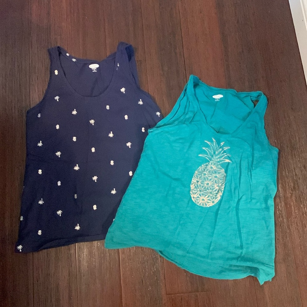 2 Old Navy summer tanks